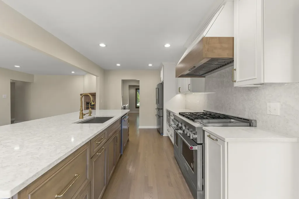 2717 Rolling Meadows Drive Naperville IL 60564