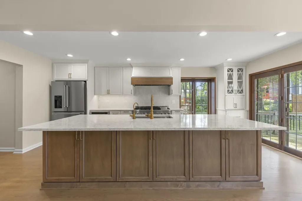 2717 Rolling Meadows Drive Naperville IL 60564
