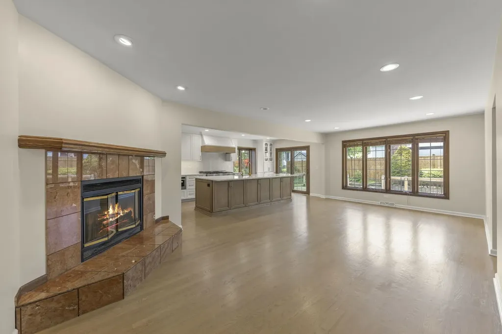 2717 Rolling Meadows Drive Naperville IL 60564