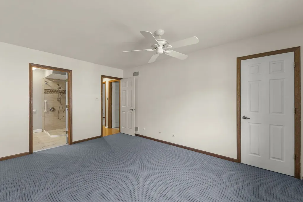 2717 Rolling Meadows Drive Naperville IL 60564