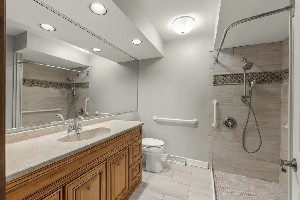 2717 Rolling Meadows Drive Naperville IL 60564