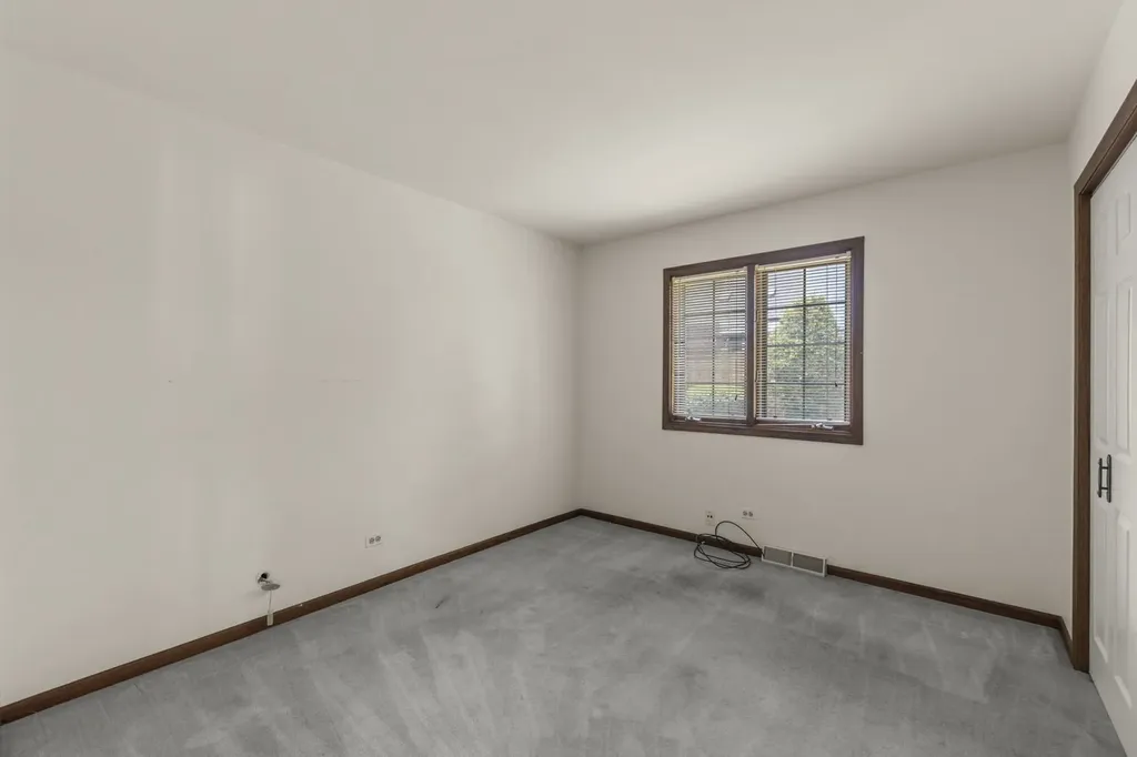 2717 Rolling Meadows Drive Naperville IL 60564