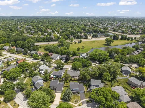 2717 Rolling Meadows Drive Naperville IL 60564