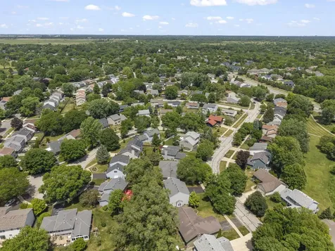 2717 Rolling Meadows Drive Naperville IL 60564