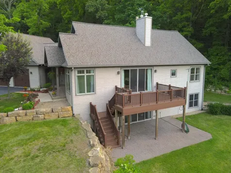 9496 South Hanover Hill Road Hanover IL 61041