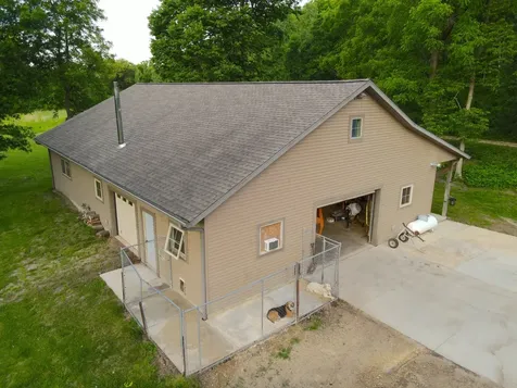 9496 South Hanover Hill Road Hanover IL 61041