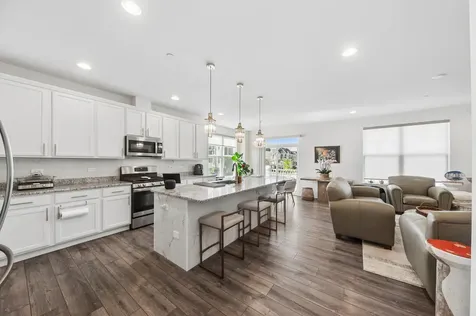 1999 Kingsley Circle Northbrook IL 60062