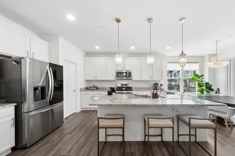 1999 Kingsley Circle Northbrook IL 60062