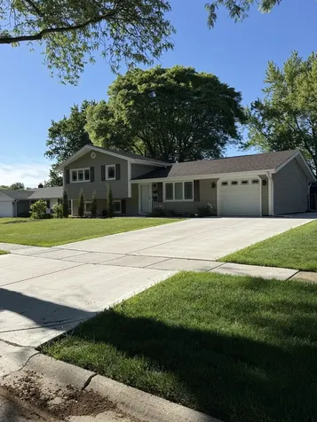 920 Royal Court Schaumburg IL 60193