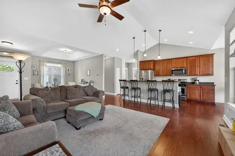 2331 Coventry Circle S Sycamore IL 60178