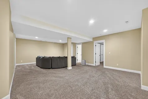 2331 Coventry Circle S Sycamore IL 60178
