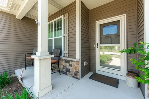 2331 Coventry Circle S Sycamore IL 60178