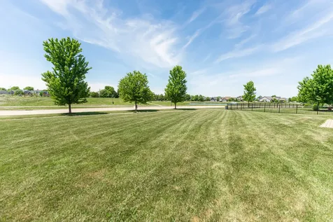 2331 Coventry Circle S Sycamore IL 60178