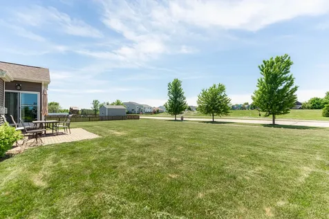 2331 Coventry Circle S Sycamore IL 60178