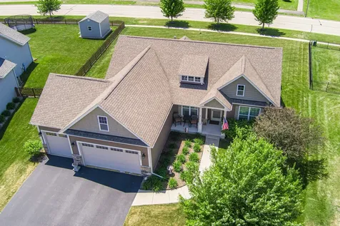 2331 Coventry Circle S Sycamore IL 60178
