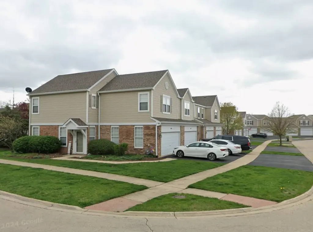499 Brookside Drive Oswego IL 60543