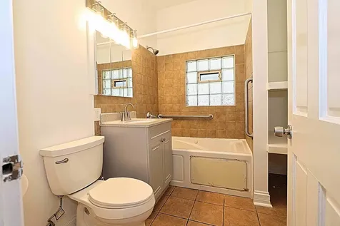 3328 West Cuyler Avenue Chicago IL 60618