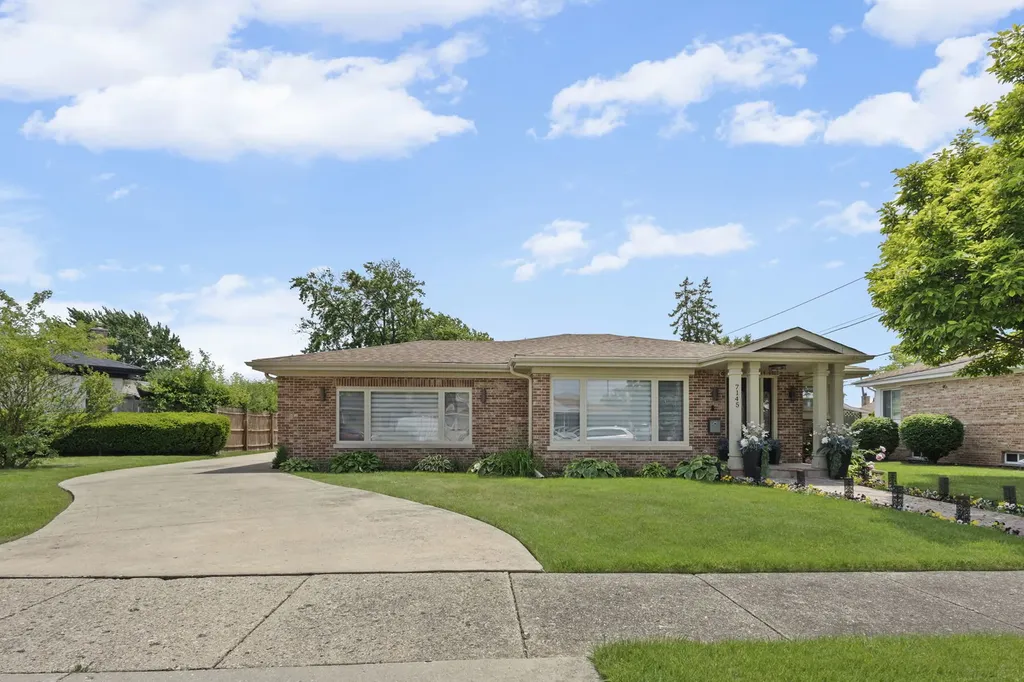 7145 Greenwood Street Morton Grove IL 60053