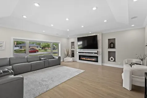 7145 Greenwood Street Morton Grove IL 60053