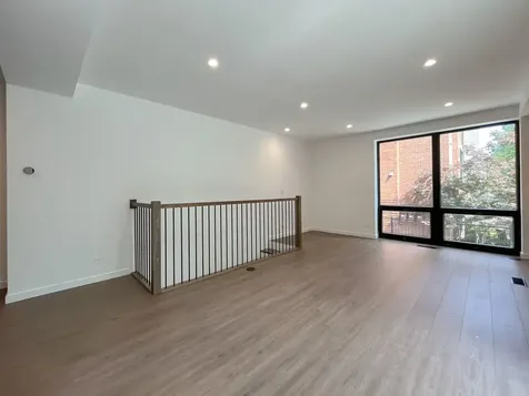 3710 North Kenmore Avenue Chicago IL 60613