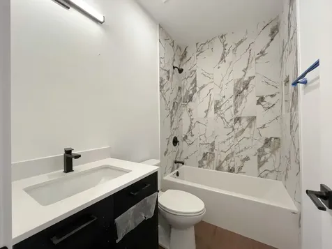 3710 North Kenmore Avenue Chicago IL 60613