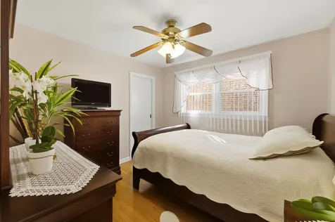 5836 South Mayfield Avenue Chicago IL 60638