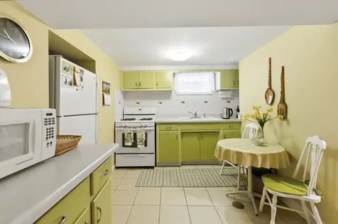 5836 South Mayfield Avenue Chicago IL 60638
