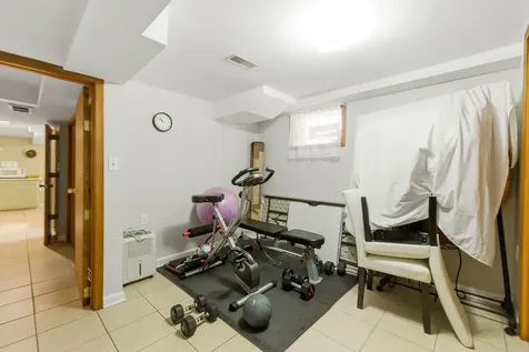 5836 South Mayfield Avenue Chicago IL 60638