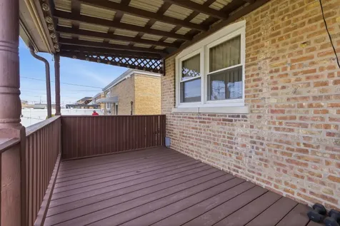 5836 South Mayfield Avenue Chicago IL 60638