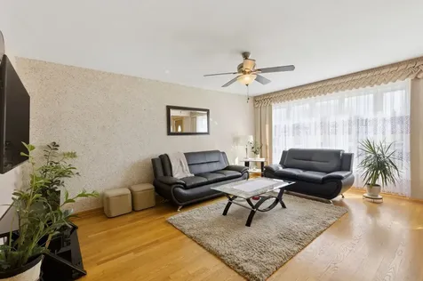5836 South Mayfield Avenue Chicago IL 60638