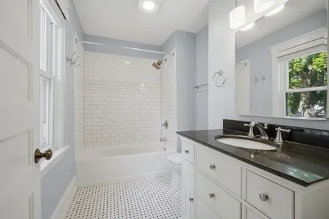 840 South Humphrey Avenue Oak Park IL 60304