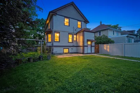 840 South Humphrey Avenue Oak Park IL 60304