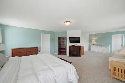 1091 Pattee Avenue Elburn IL 60119