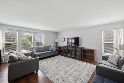 1091 Pattee Avenue Elburn IL 60119