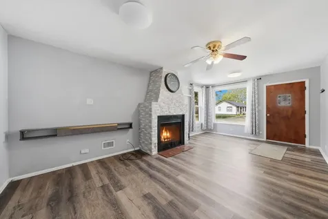 44 50TH Avenue Bellwood IL 60104