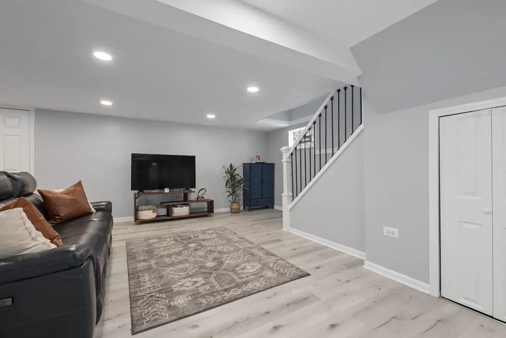 10831 South Longwood Drive Chicago IL 60643