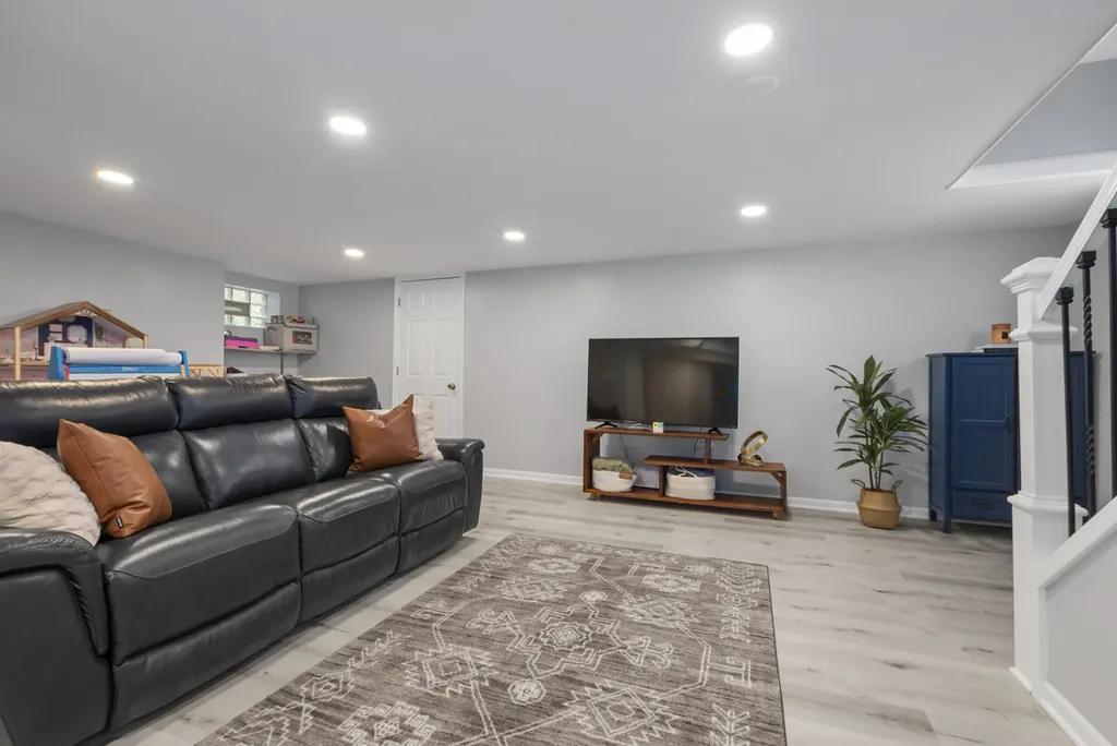 10831 South Longwood Drive Chicago IL 60643