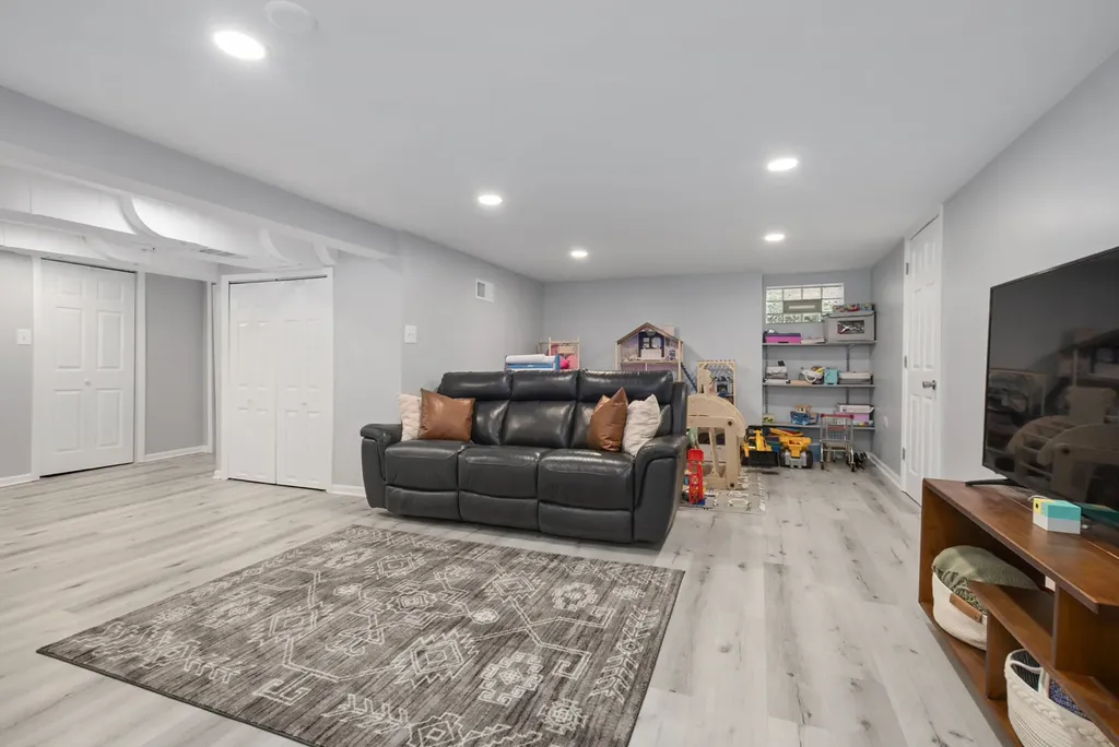 10831 South Longwood Drive Chicago IL 60643