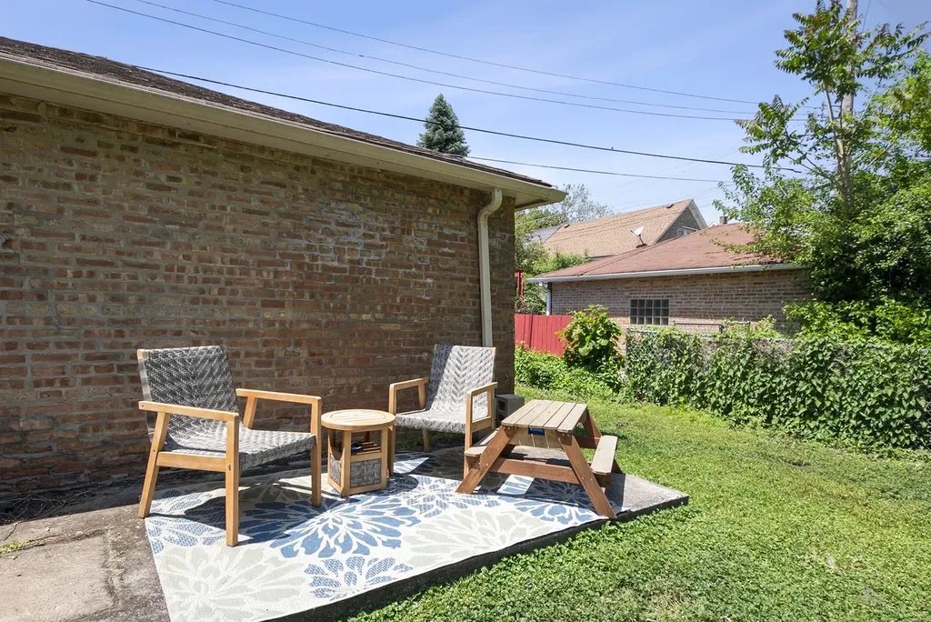 10831 South Longwood Drive Chicago IL 60643