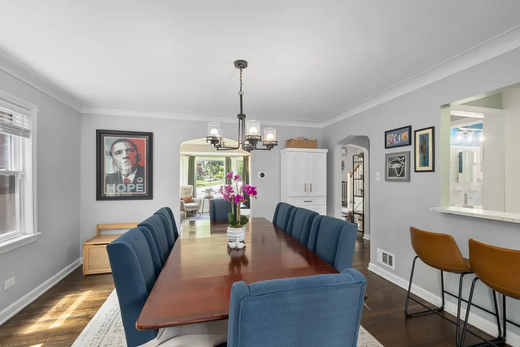 10831 South Longwood Drive Chicago IL 60643