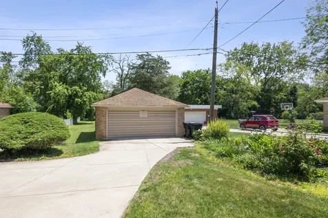 10831 South Longwood Drive Chicago IL 60643