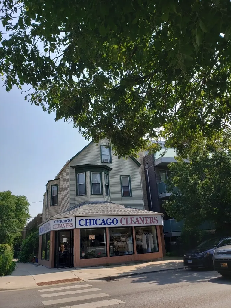 1435 West Diversey Parkway Chicago IL 60614