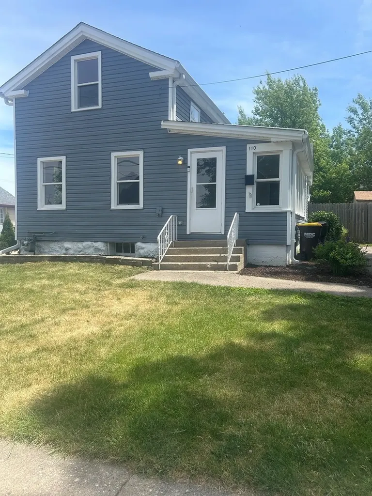 110 North Seminary Avenue Woodstock IL 60098