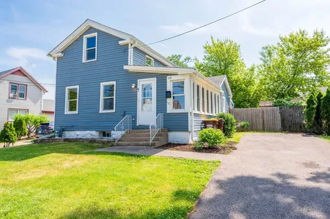 110 North Seminary Avenue Woodstock IL 60098