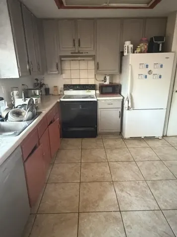 1140 Court G Hanover Park IL 60133
