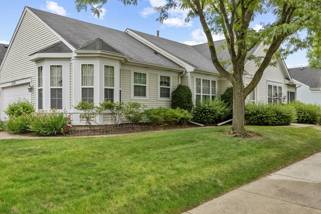 13761 South Redbud Drive Plainfield IL 60544