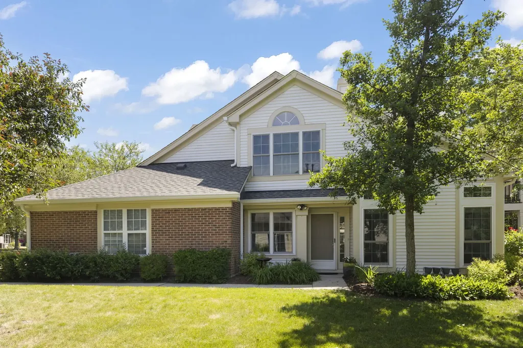 30W069 Penny Lane Warrenville IL 60555
