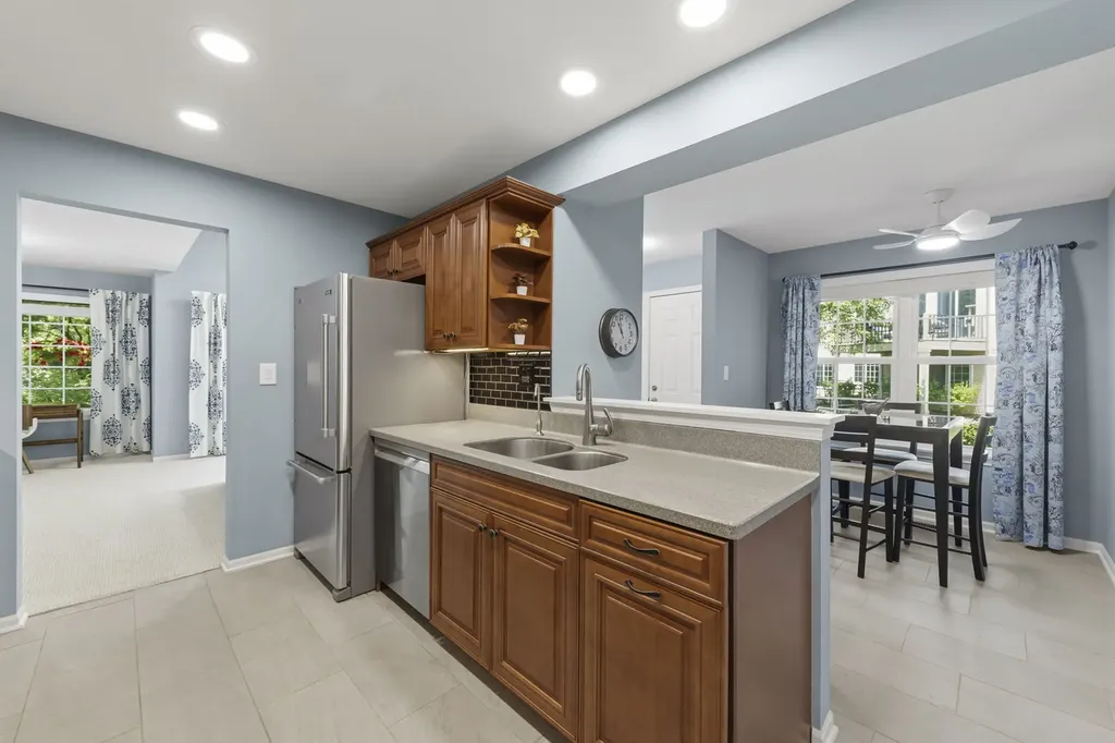 30W069 Penny Lane Warrenville IL 60555