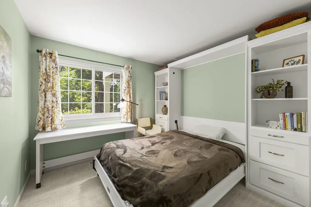 30W069 Penny Lane Warrenville IL 60555