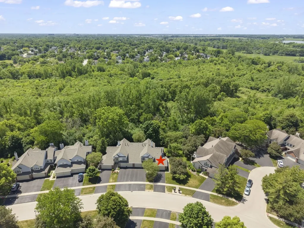 30W069 Penny Lane Warrenville IL 60555